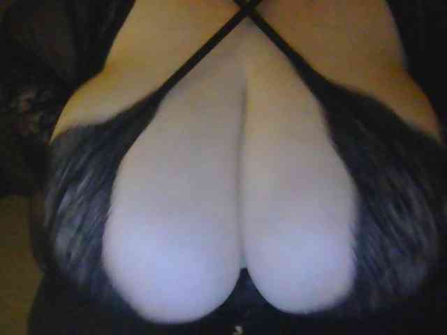 Zlaya_Mamochka_suka webcam