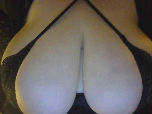 Zlaya_Mamochka_suka webcam