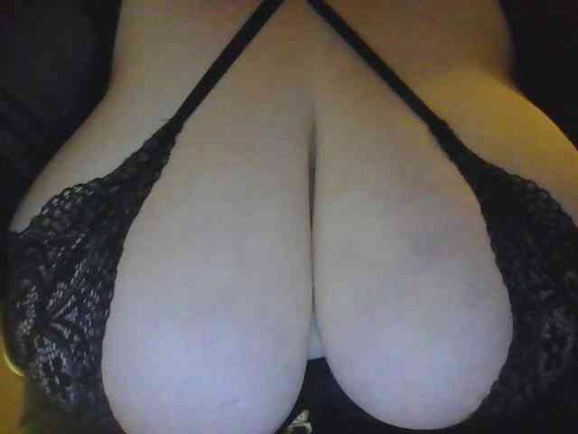 Zlaya_Mamochka_suka webcam