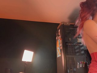 Na-izi Porn Show