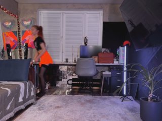Na-izi Porn Show