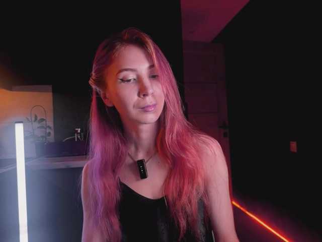Na-izi live cam on BongaCams