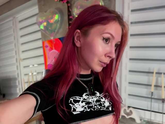 Na-izi live cam on BongaCams