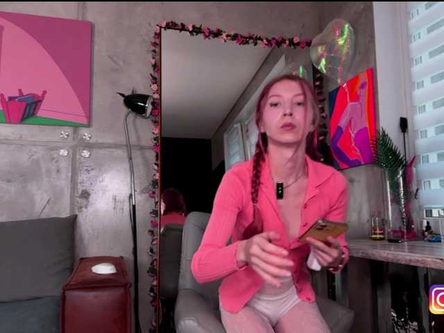Na-izi live cam on BongaCams