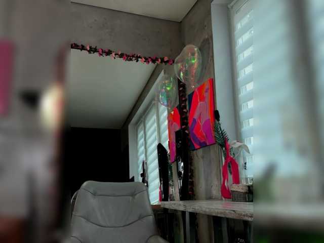 Na-izi live cam on BongaCams