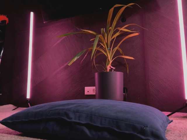 Na-izi live cam on BongaCams