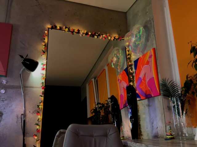 Na-izi's BongaCams show and profile