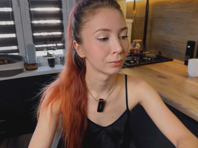 Na-izi live cam on BongaCams