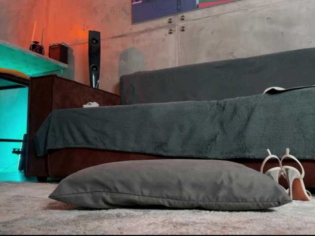 Na-izi live cam on BongaCams
