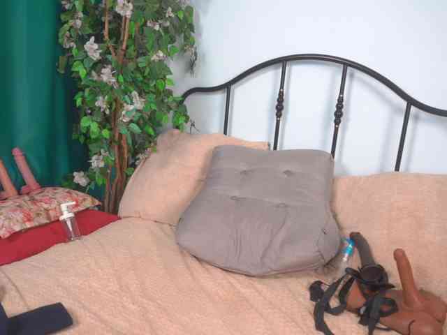 IsadoraDunkan Sex Cam Show