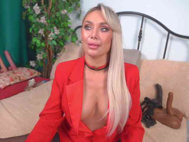 IsadoraDunkan Sex Cam Show