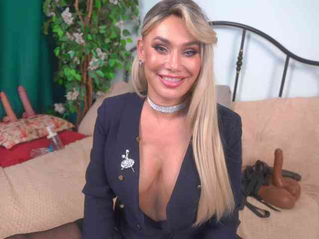 IsadoraDunkan Live Webcam on BongaCams