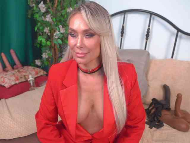 IsadoraDunkan Sex Cam Show