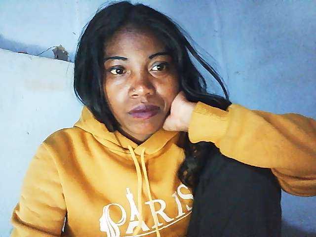 Honey699 live cam on BongaCams