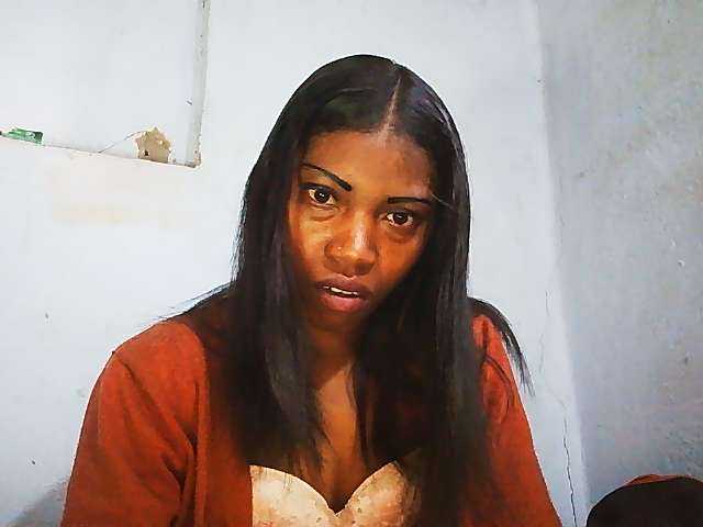 Honey699 live cam on BongaCams