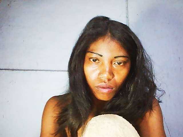 Honey699 live cam on BongaCams