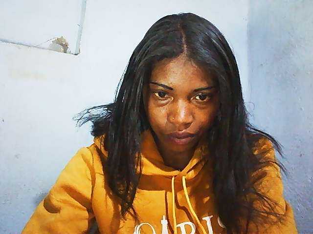 Honey699 live cam on BongaCams