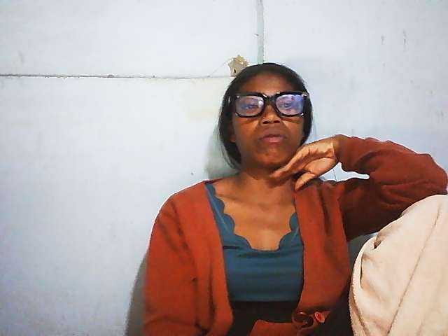 Honey699 live cam on BongaCams