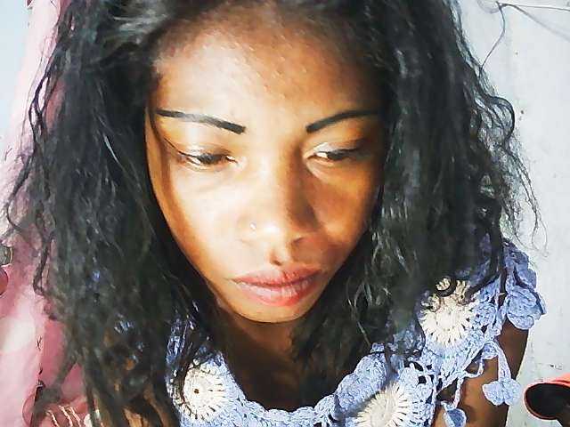Honey699 live cam on BongaCams