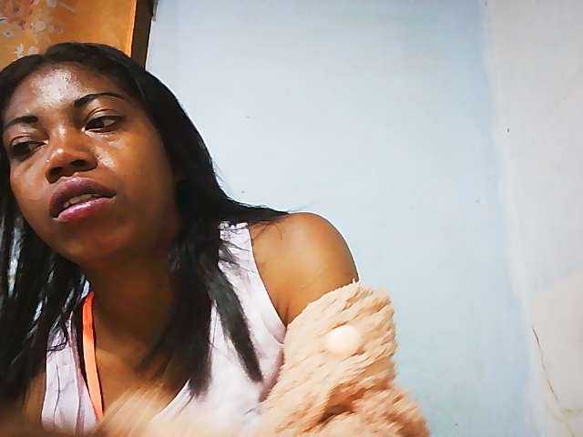 Honey699 live cam on BongaCams