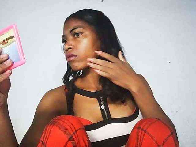 Honey699 webcam