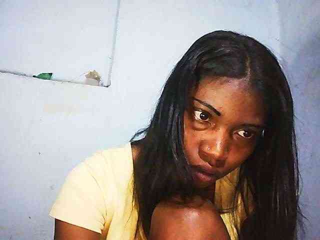 Honey699 webcam