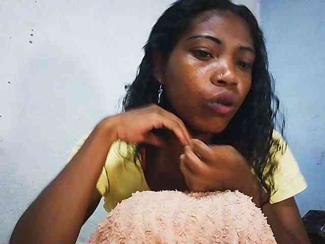Honey699 webcam