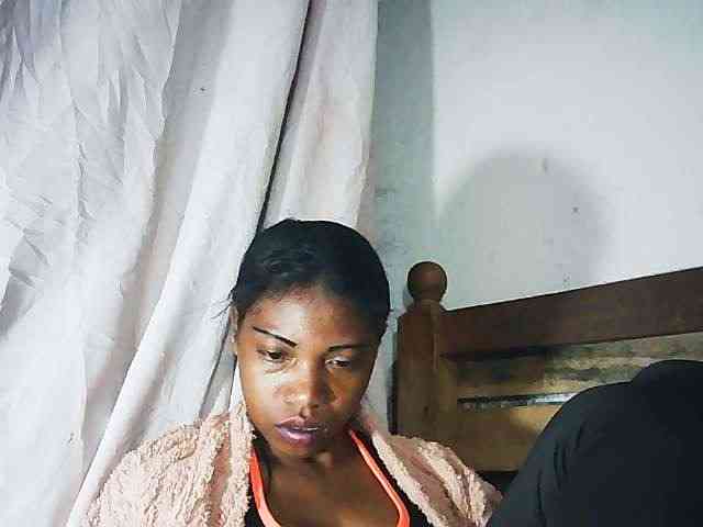 Honey699 webcam