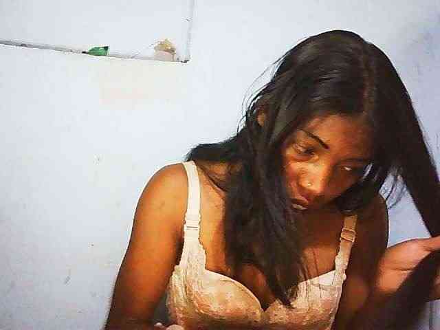Honey699 webcam