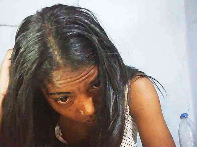 Honey699 webcam