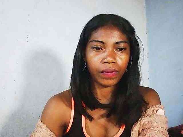 Honey699 webcam