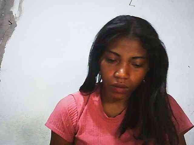 Honey699 webcam