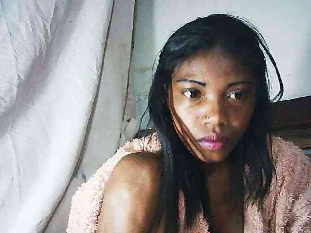 Honey699 webcam