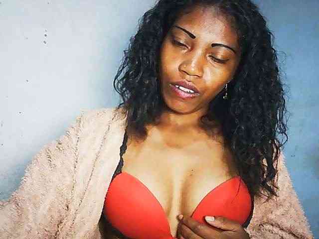 Honey699 webcam