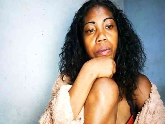 Honey699 webcam