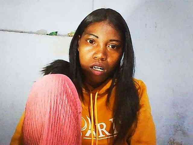 Honey699 webcam