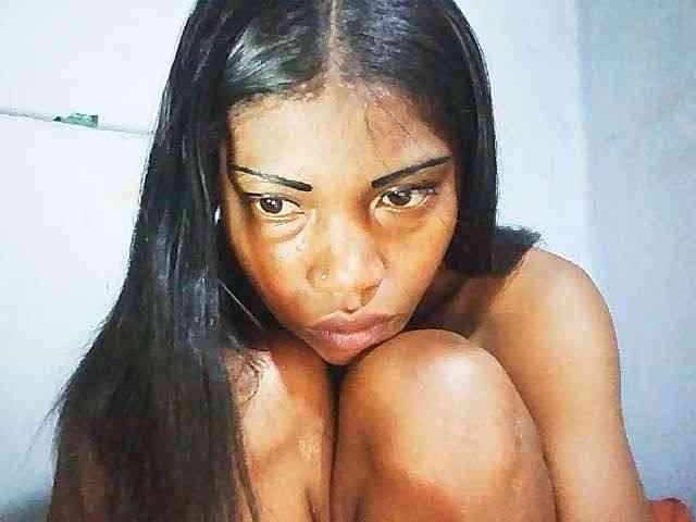 Honey699 webcam