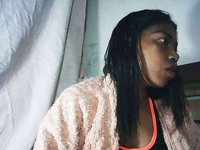 Honey699 webcam