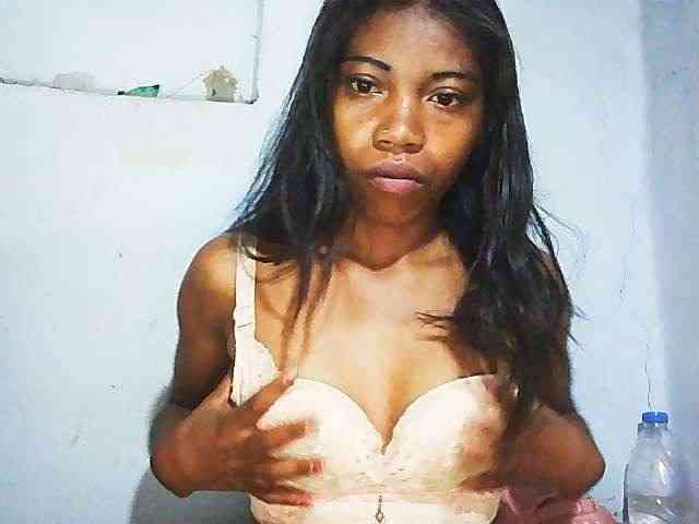 Honey699 webcam