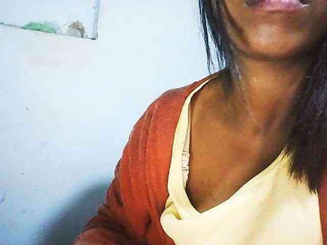 Honey699 webcam