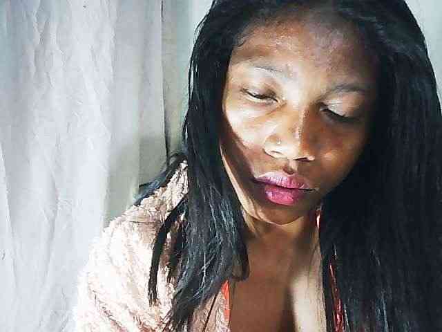 Honey699 webcam