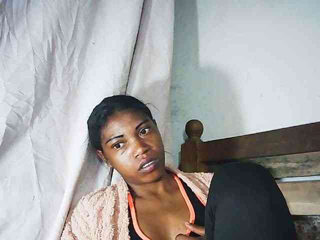 Honey699 webcam