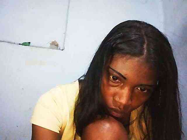 Honey699 webcam