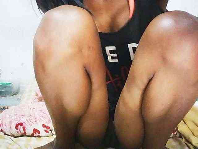 Honey699 webcam