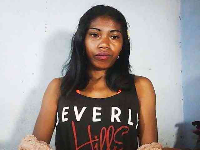Honey699 webcam