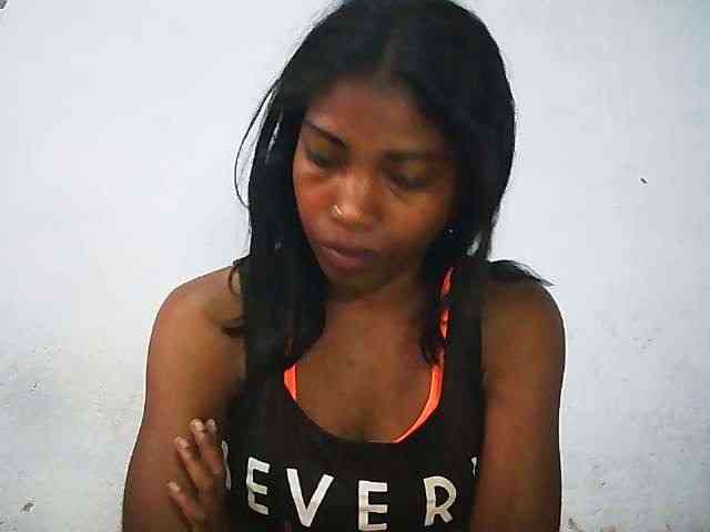 Honey699 webcam