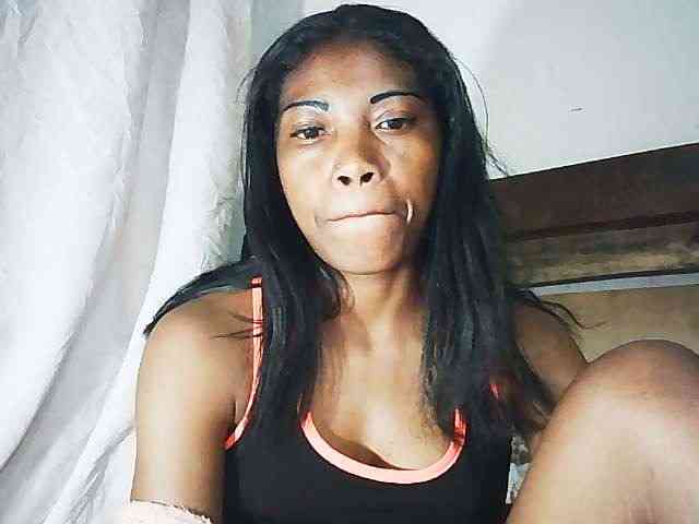 Honey699 webcam