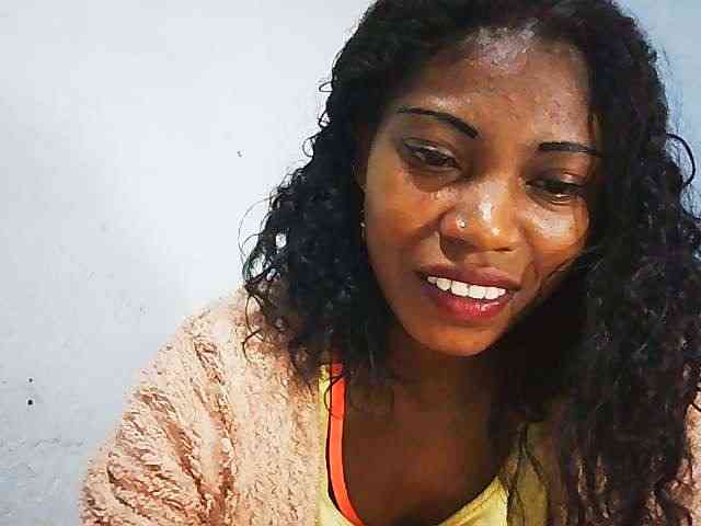 Honey699 webcam