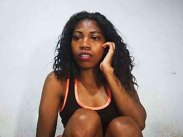 Honey699 webcam