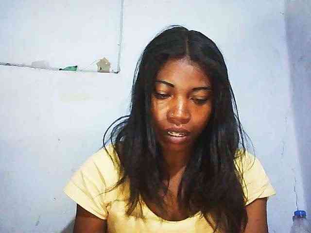 Honey699 webcam